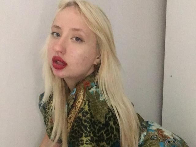 MignonneLina - Sexe cam en vivo - 17891570