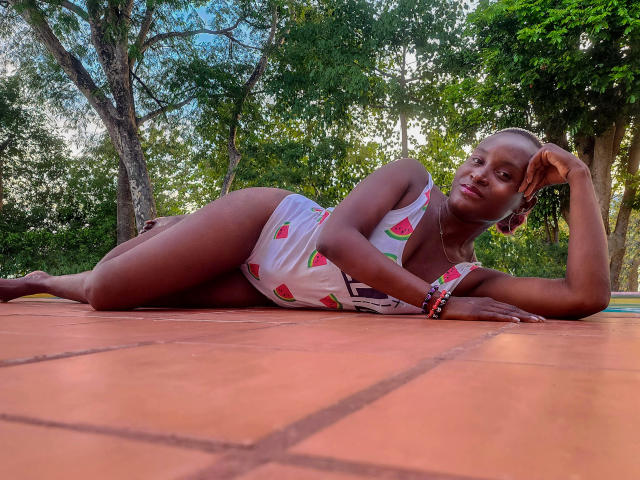 KeniaDiallo - Sexe cam en vivo - 17905226