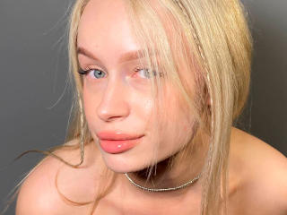 LolitaRosi - Live sexe cam - 17906130