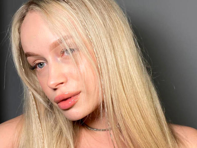 LolitaRosi - сексуальная веб-камера в реальном времени - 17906138