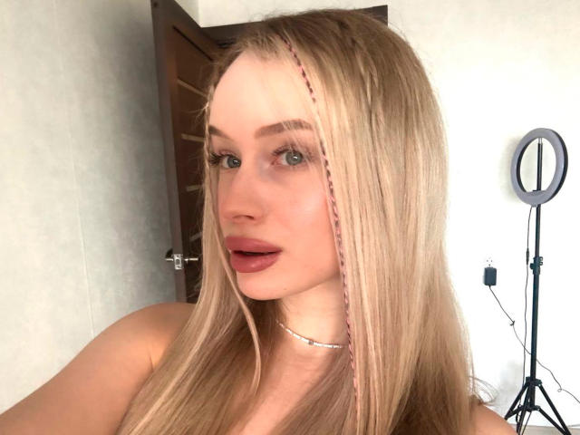 LolitaRosi - Live porn &amp; sex cam - 17906170