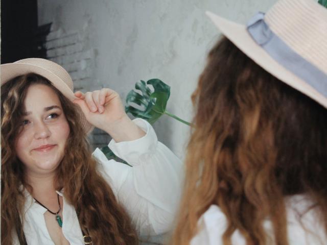 DaniellaGraceZZ - Élő pornó és szexkamera - 17907574