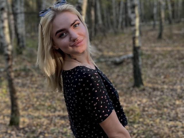 ElizabethKrei - Live porn &amp; sex cam - 17908166