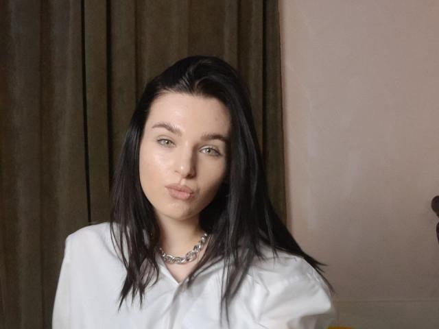 SunnyIsa - Live porn &amp; sex cam - 17909178