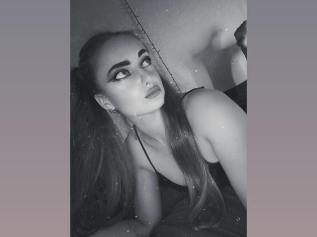 KariMillie - Live porn &amp; sex cam - 17913482