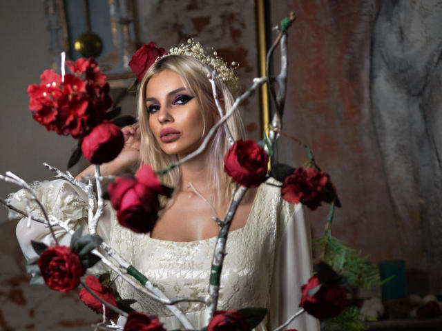 GoddessKaterina - Live porn &amp; sex cam - 17918450