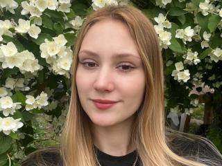 LaylaHott - Live porn &amp; sex cam - 17919394