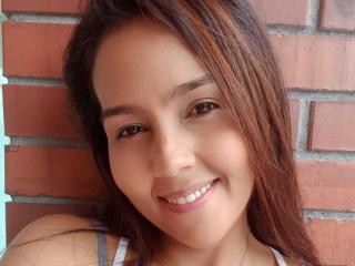 ValBabeAndDaringLili - Live porn &amp; sex cam - 17923386