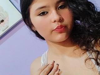 ValBabeAndDaringLili - Live porn &amp; sex cam - 17923430