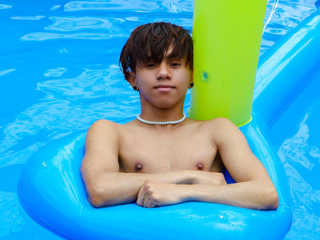DannySantoro - Live sex cam - 17929686