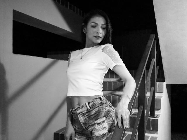 HannaPetit - Live Sex Cam - 17930398