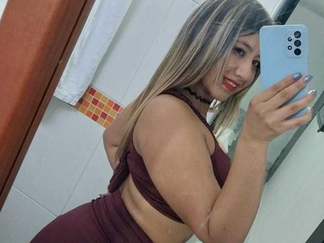 ChanellTatto - Live porn &amp; sex cam - 17930694