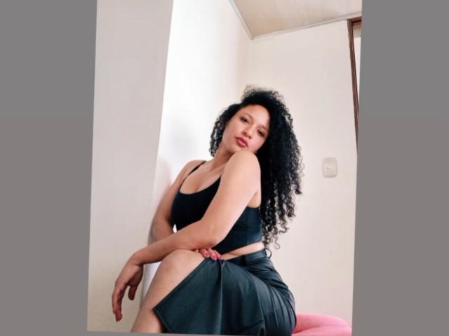 MelaniMouille - Live porn &amp; sex cam - 17931478