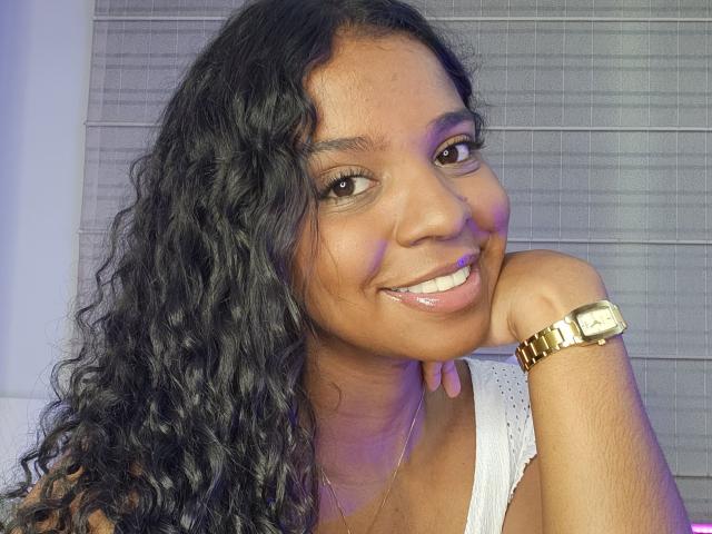 LisaMendez - Live sex cam - 17935290