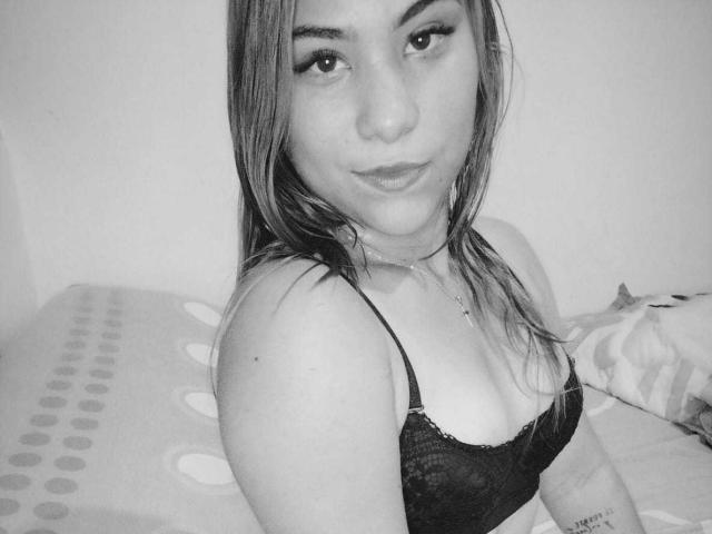 SarahGarcia - Live sexe cam - 17936166