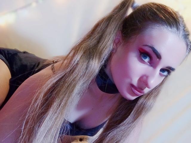 KariMillie - Live porn &amp; sex cam - 17937574