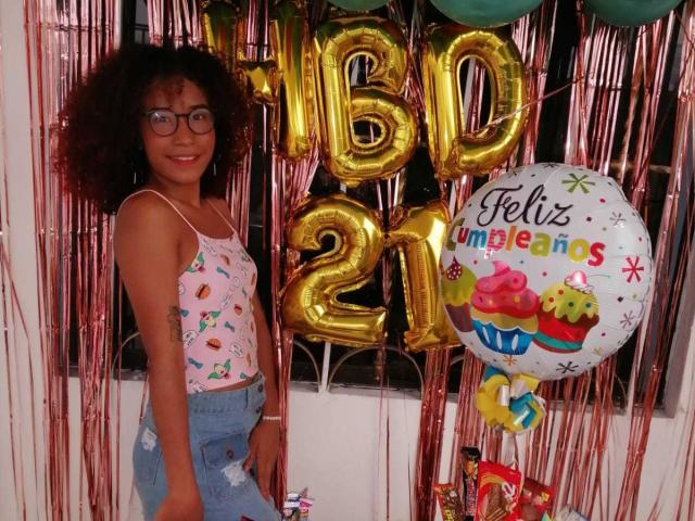 KityCandyFetish - Sexe cam en vivo - 17938894
