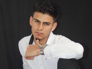 KevinMiller - Live porn &amp; sex cam - 17940282