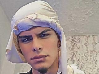 KevinMiller - Live porn &amp; sex cam - 17940418