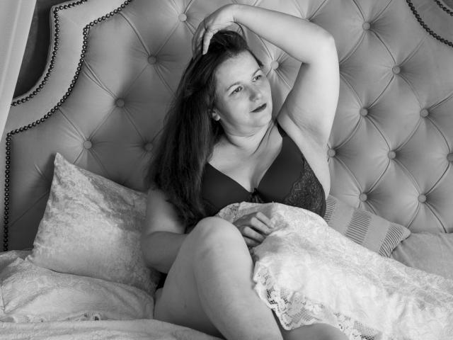 AliceInks - Porno na żywo i seks kamera - 17940862