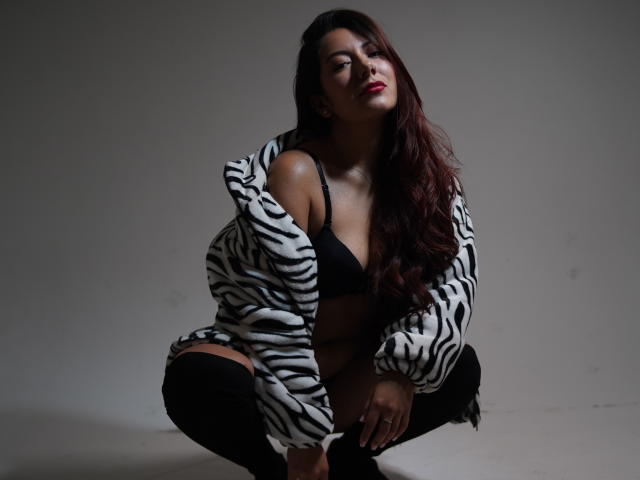 AbbieStones - Live sex cam - 17943294