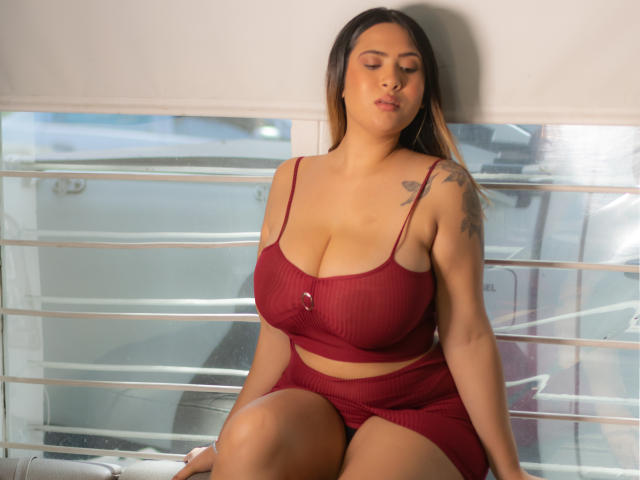 AlysonMyers - Élő pornó és szexkamera - 17947458