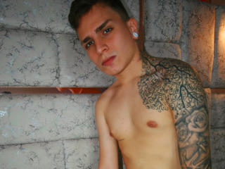 FunPlacee - Live porn &amp; sex cam - 17947690
