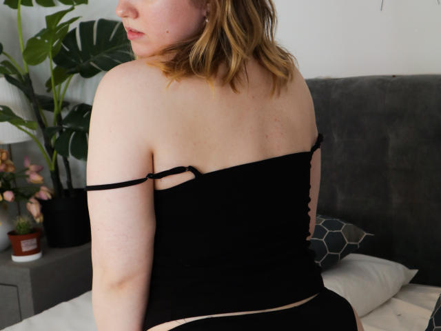 MrsPrude - Live porn &amp; sex cam - 17949418