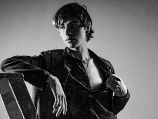 MikeHunter - Live porn &amp; sex cam - 17961638