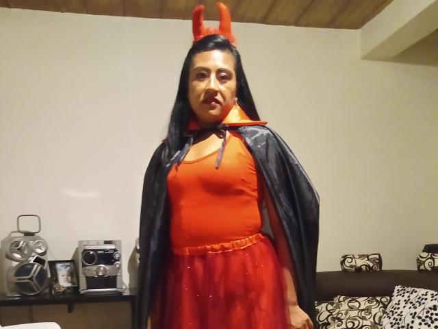 EmilyMoore69 - сексуальная веб-камера в реальном времени - 17962474