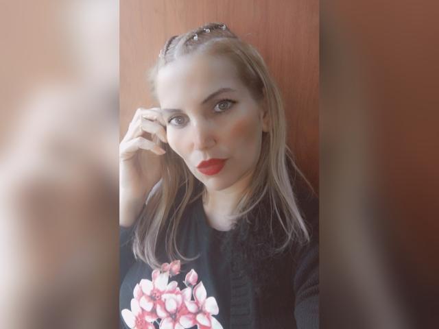 GiuliaAddams - Sexe cam en vivo - 17963490