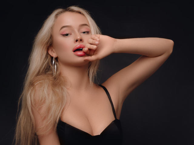 LolitaRosi - Live porn &amp; sex cam - 17967394