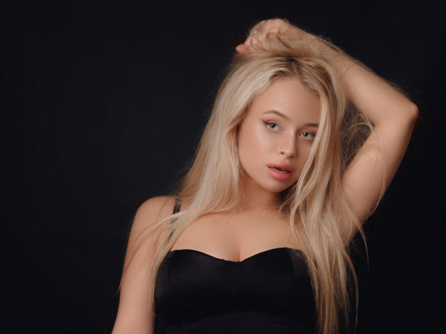 LolitaRosi - פורנו בשידור חי ומצלמת סקס - 17967398