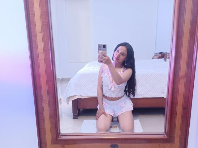 KarolineMjs - Live porn &amp; sex cam - 17973986