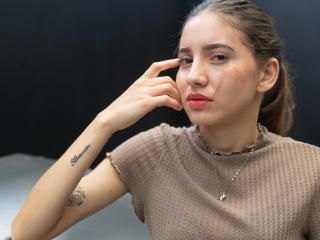 MelanyMills - Live sex cam - 17977758
