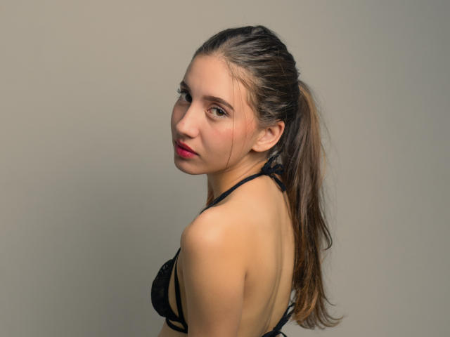 MelanyMills - Live porn &amp; sex cam - 17977770