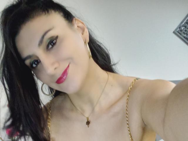 JuliaRobinson - Live porn &amp; sex cam - 17978314