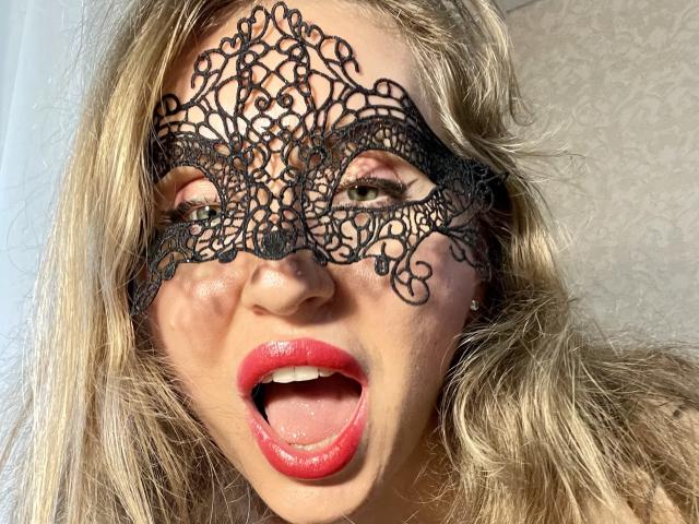 TheHottestBlonde - פורנו בשידור חי ומצלמת סקס - 17978426