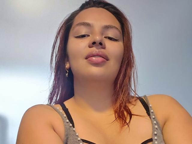 YinethBeilly - Live porn &amp; sex cam - 17979378