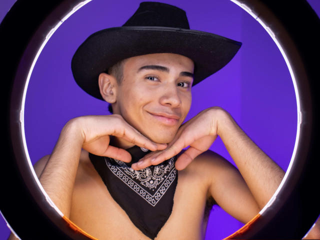 SantiagoRamos - сексуальная веб-камера в реальном времени - 17985366