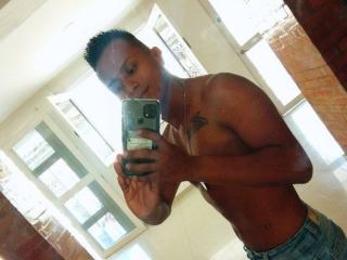 AlbertsBig - Live porn &amp; sex cam - 17988670