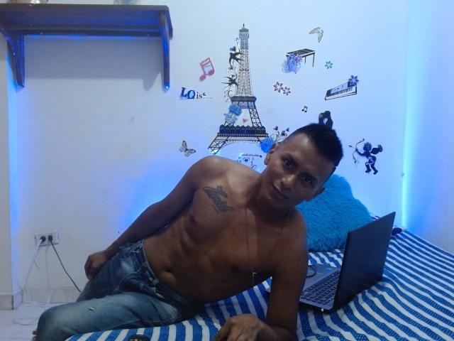 AlbertsBig - сексуальная веб-камера в реальном времени - 17988726