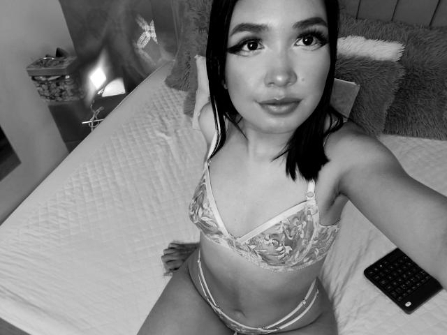 HallyColleman - Élő pornó és szexkamera - 17991026