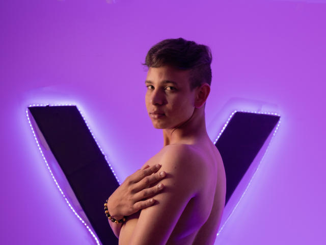 DanielMoncada - Sexe cam en vivo - 17995038