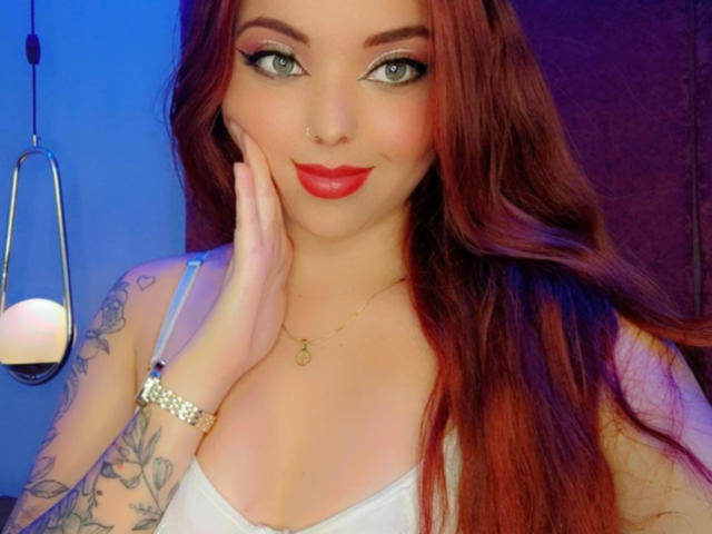 AngieTaylorr - Élő pornó és szexkamera - 17997106