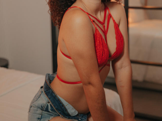 KarinaCurls - Sexe cam en vivo - 18001638