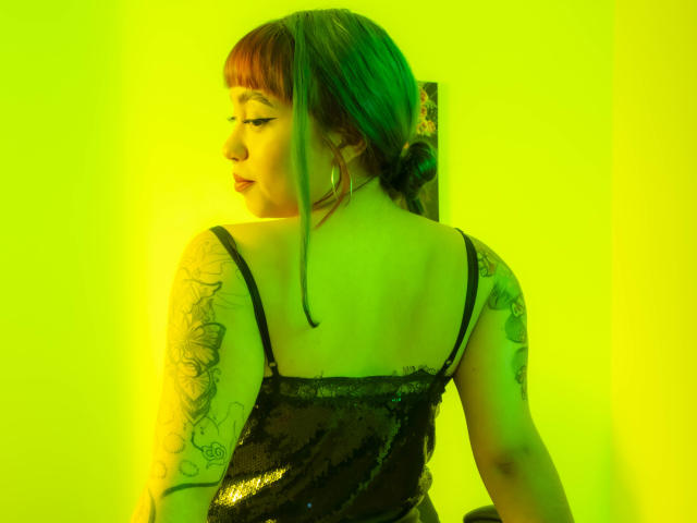 GillyBecker - Camera khiêu dâm &amp; quyến rũ trực tiếp - 18002718