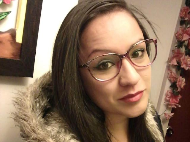 LucianaDiiaz69 - Live sex cam - 18021694