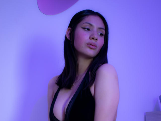 ValenttinaY - Camera khiêu dâm &amp; quyến rũ trực tiếp - 18024066