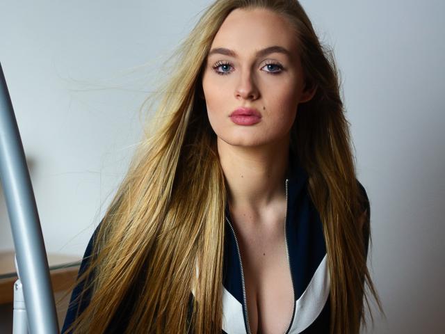OliviaBent - сексуальная веб-камера в реальном времени - 18036810